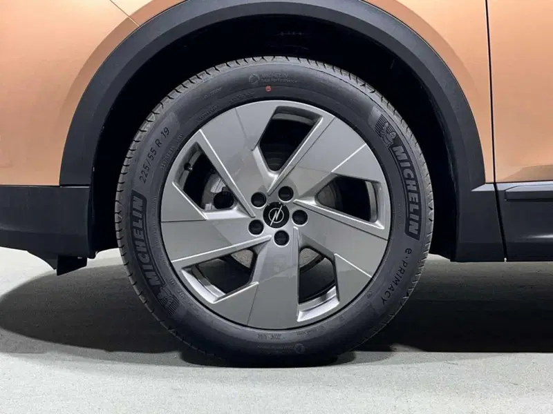 Opel Grandland nuova a Sondrio (9)