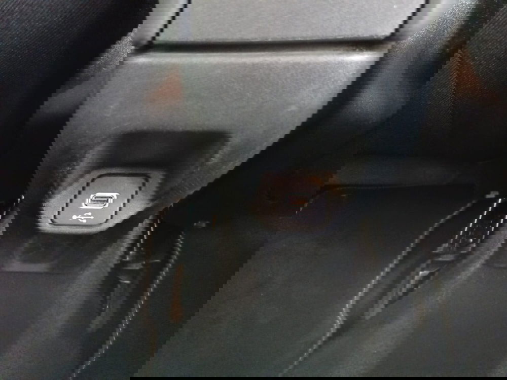 Jeep Renegade usata a Bari (19)