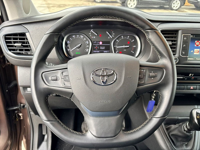 Toyota Proace Verso usata a Modena (11)