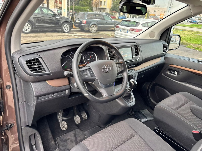Toyota Proace Verso usata a Modena (12)