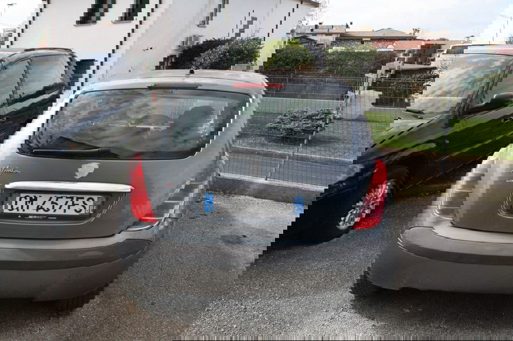 Lancia Ypsilon usata a Pordenone (2)