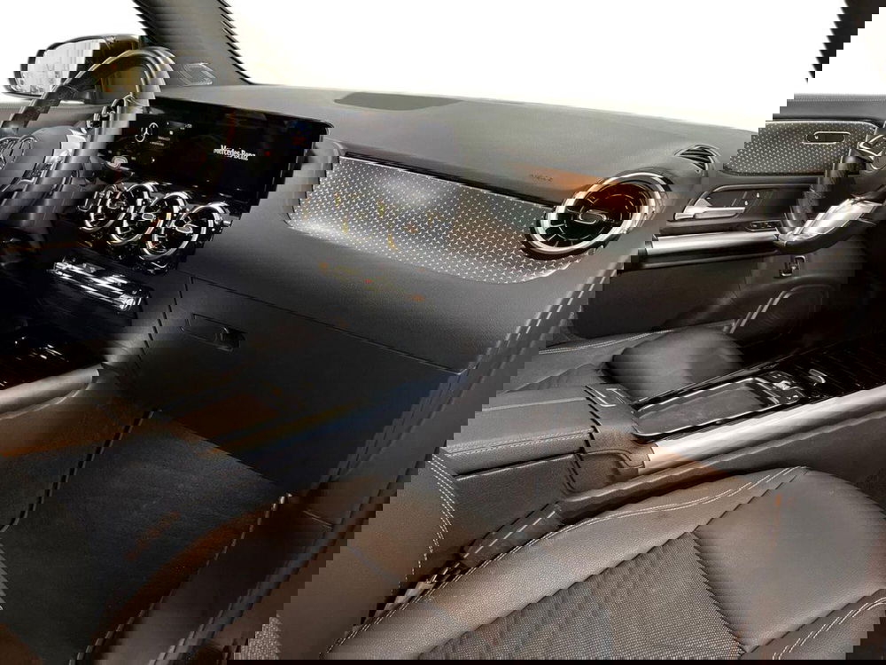 Mercedes-Benz GLA SUV usata a Lecce (9)