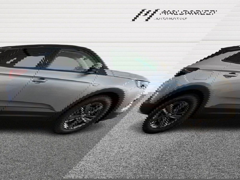 Opel Grandland X usata a Bari (5)