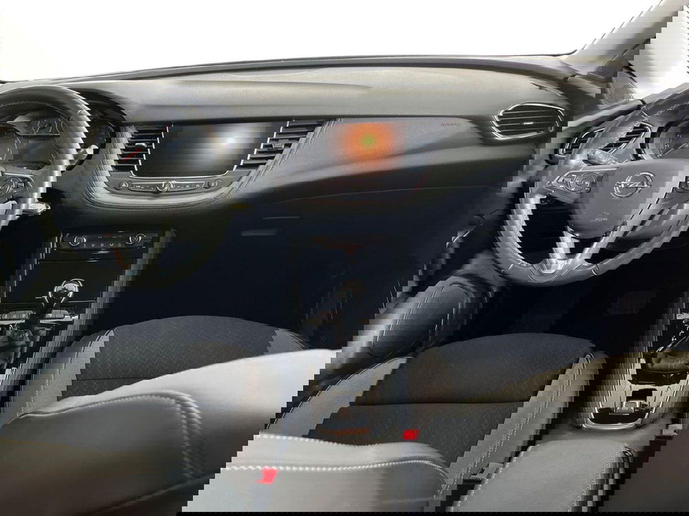 Opel Grandland X usata a Bari (8)