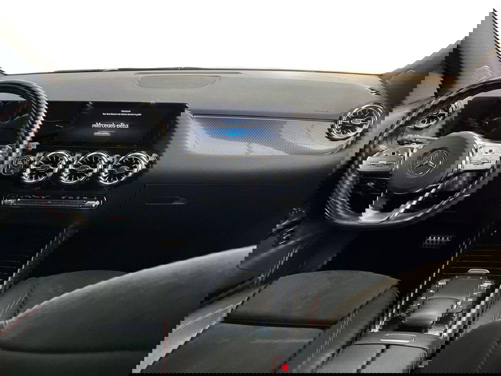 Mercedes-Benz GLA SUV usata a Bari (8)