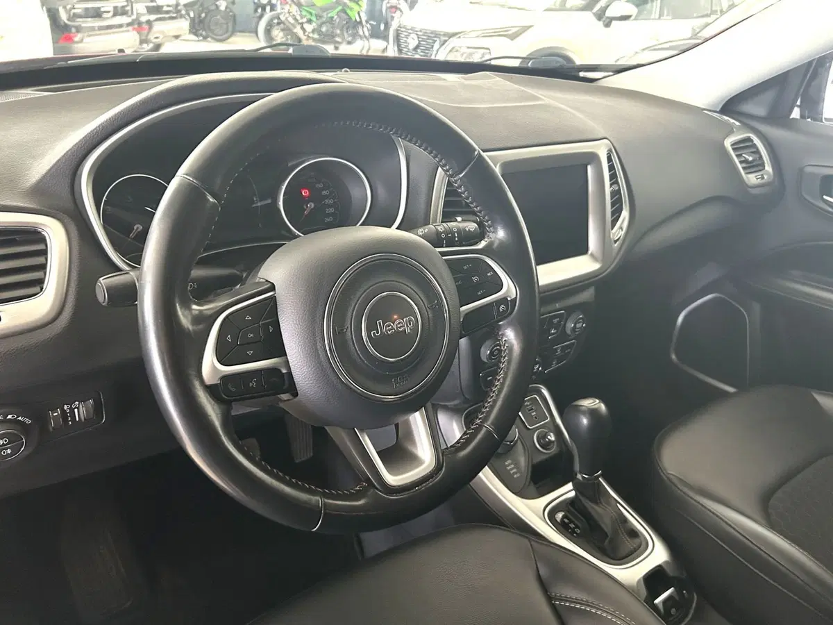 Jeep Compass usata a Ferrara (9)