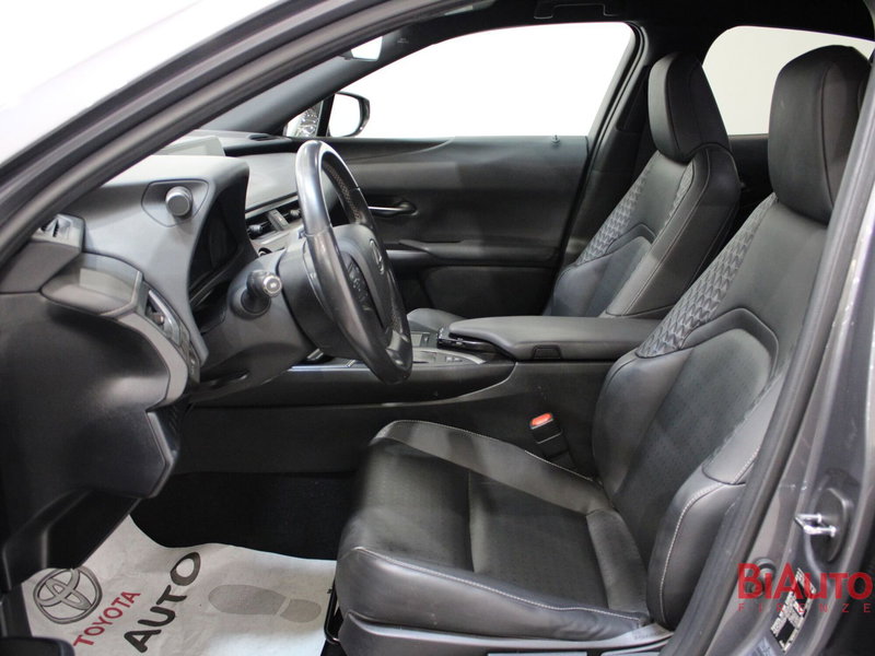 Lexus UX usata a Firenze (6)