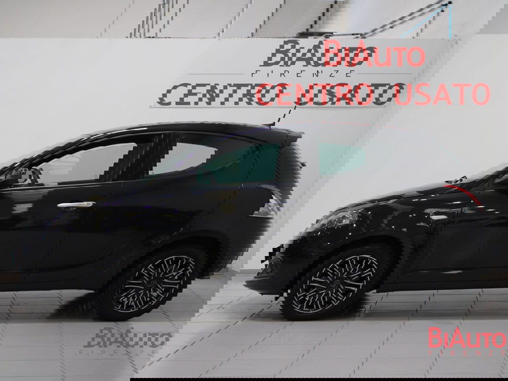 Lancia Ypsilon usata a Firenze (16)