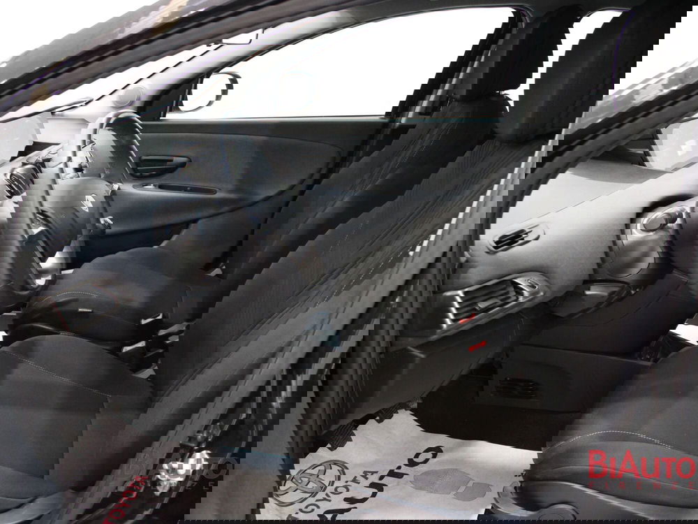 Lancia Ypsilon usata a Firenze (5)