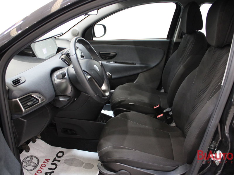 Lancia Ypsilon usata a Firenze (5)