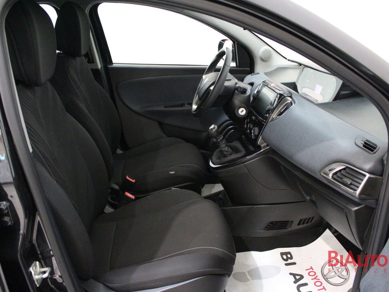 Lancia Ypsilon usata a Firenze (6)