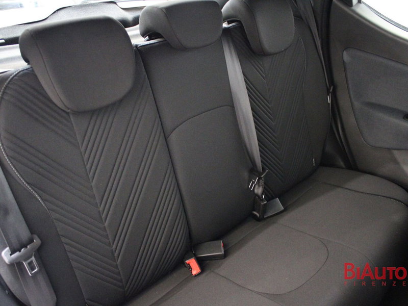 Lancia Ypsilon usata a Firenze (7)