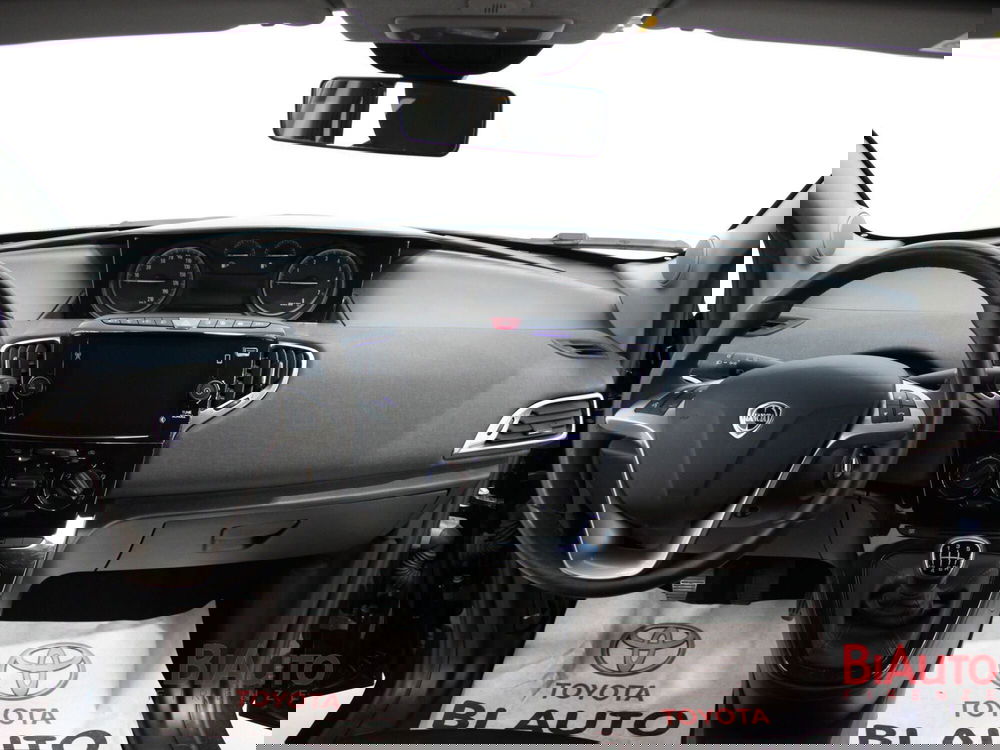 Lancia Ypsilon usata a Firenze (9)