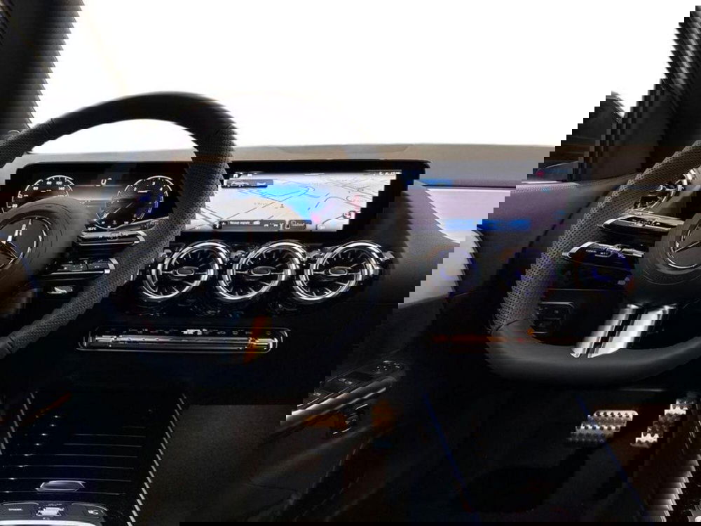 Mercedes-Benz GLA SUV nuova a Macerata (11)