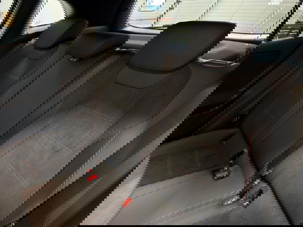 Mercedes-Benz GLA SUV nuova a Macerata (13)