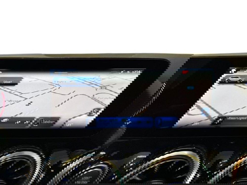 Mercedes-Benz GLA SUV nuova a Macerata (15)