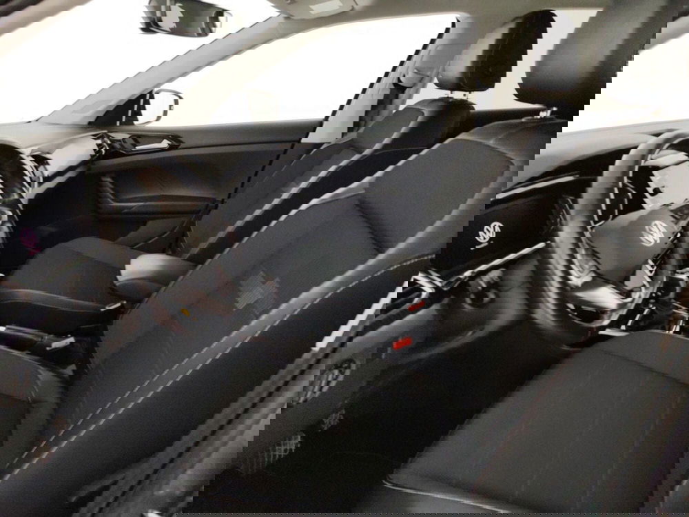 Volkswagen T-Cross usata a Massa-Carrara (7)