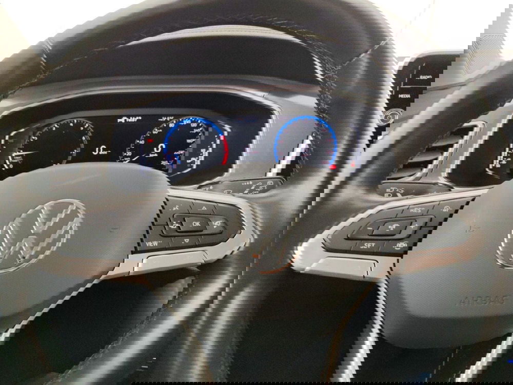 Volkswagen T-Roc usata a Massa-Carrara (13)