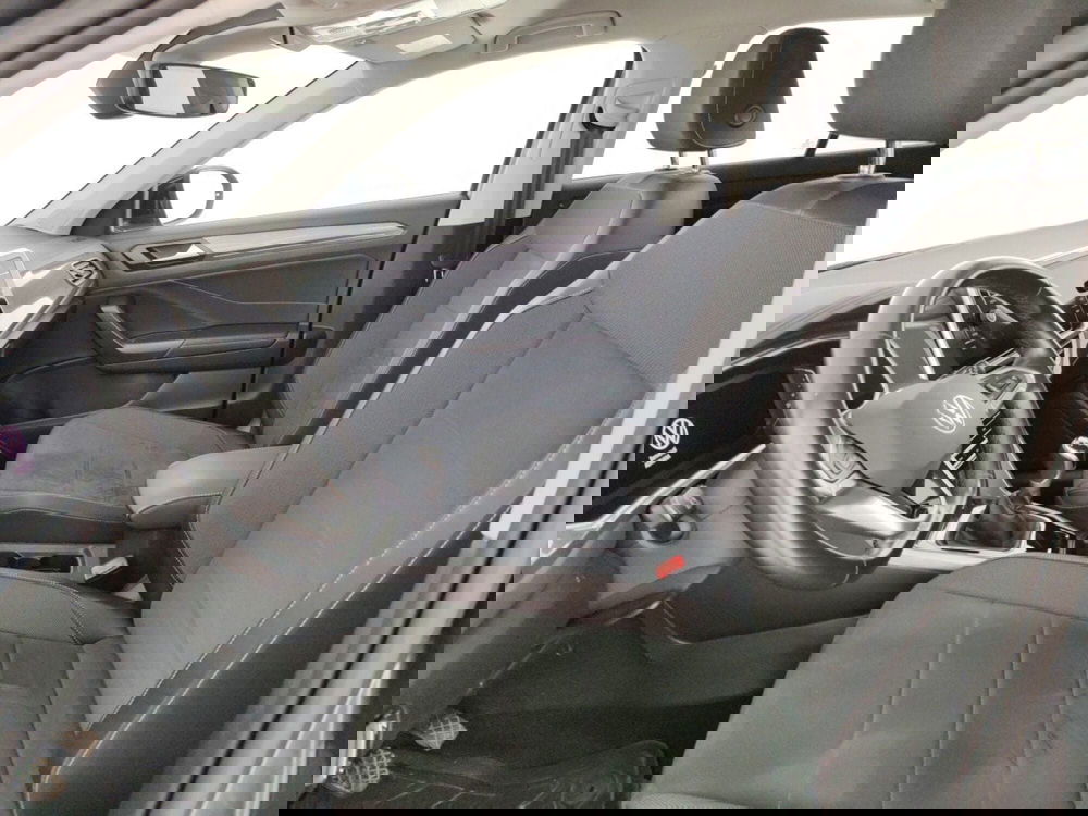 Volkswagen T-Roc usata a Massa-Carrara (7)