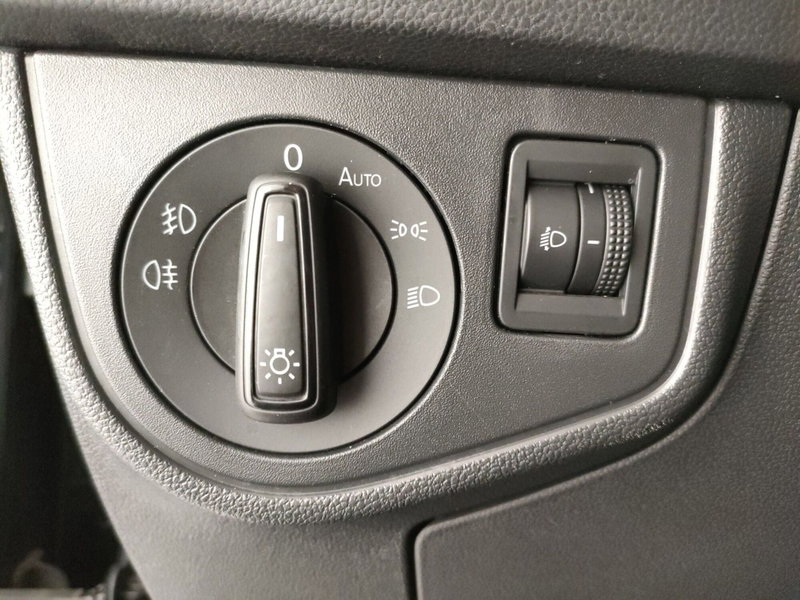 Volkswagen Taigo usata a Napoli (18)