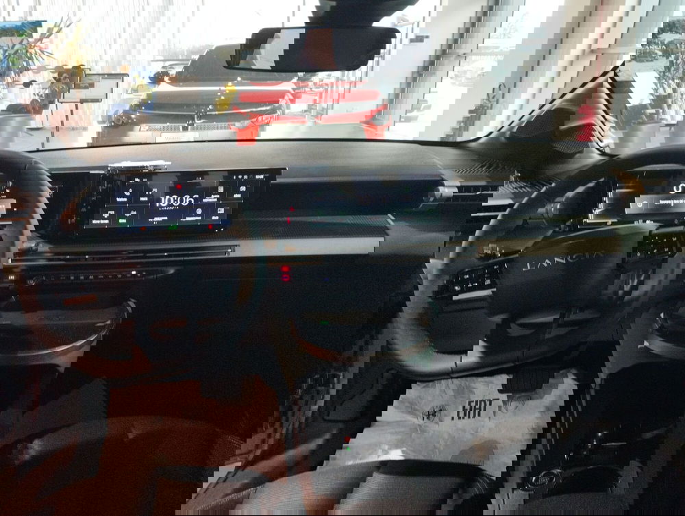 Lancia Ypsilon nuova a Frosinone (10)