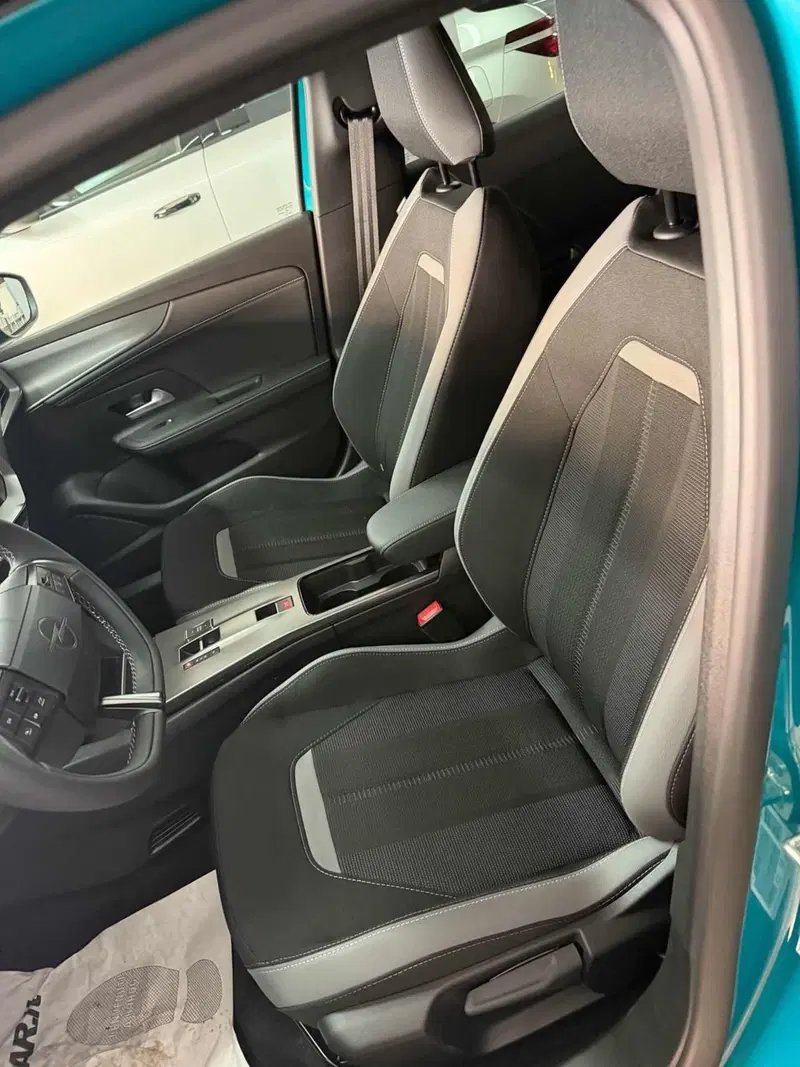 Opel Mokka nuova a Foggia (13)