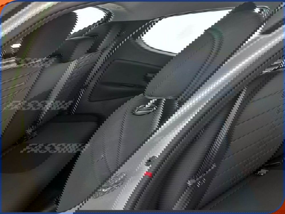 Lancia Ypsilon usata a Milano (11)