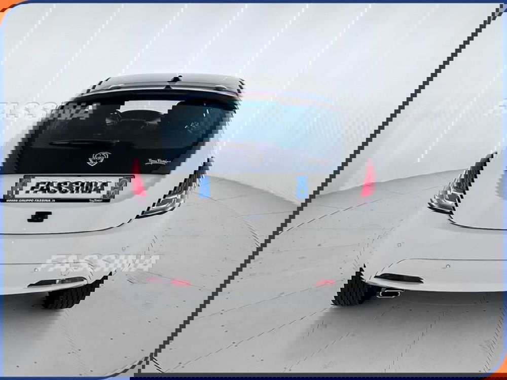 Lancia Ypsilon usata a Milano (5)