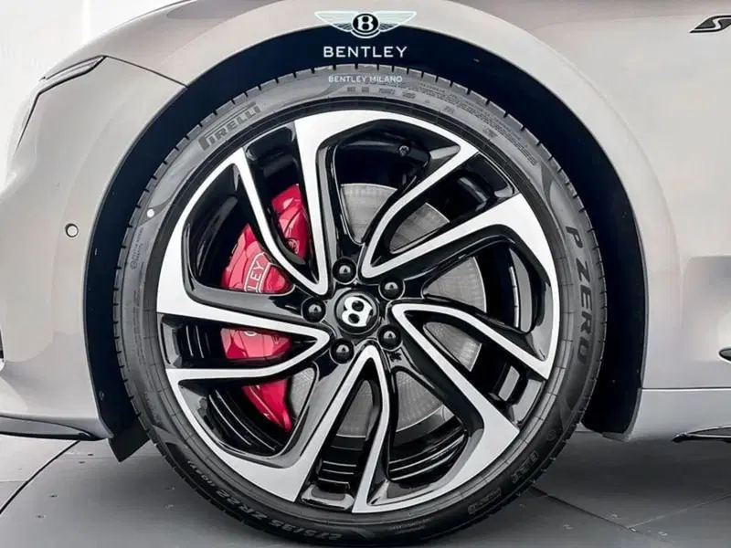 Bentley Continental GTC nuova a Milano (10)
