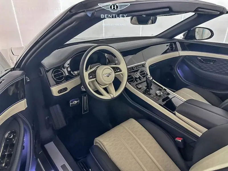 Bentley Continental GTC nuova a Milano (12)