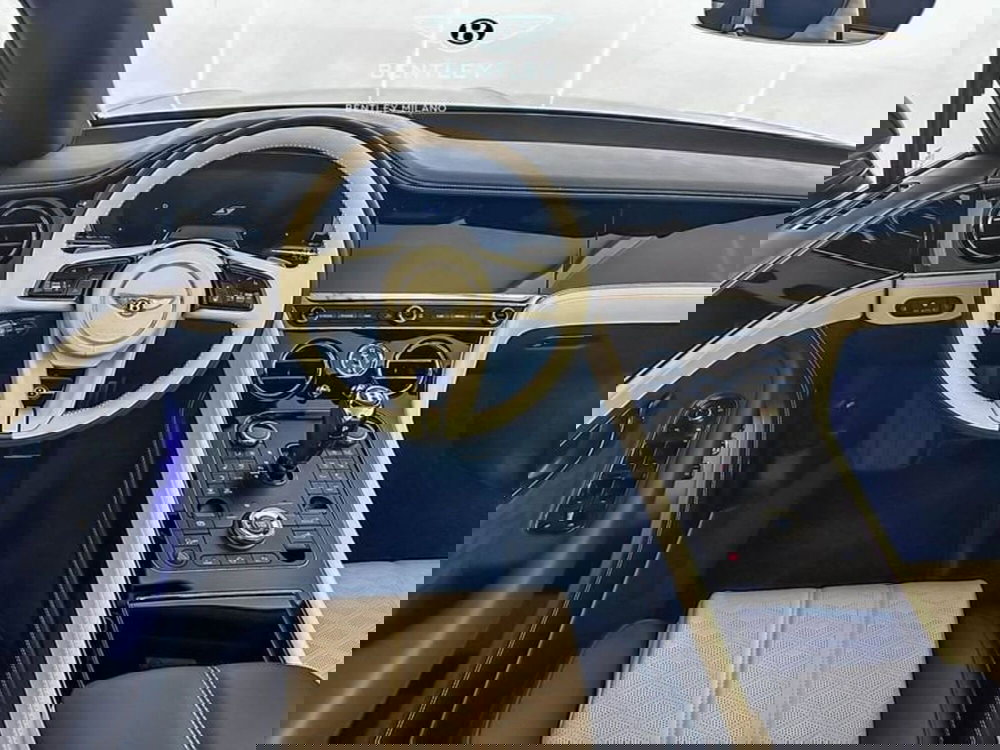 Bentley Continental GTC nuova a Milano (13)