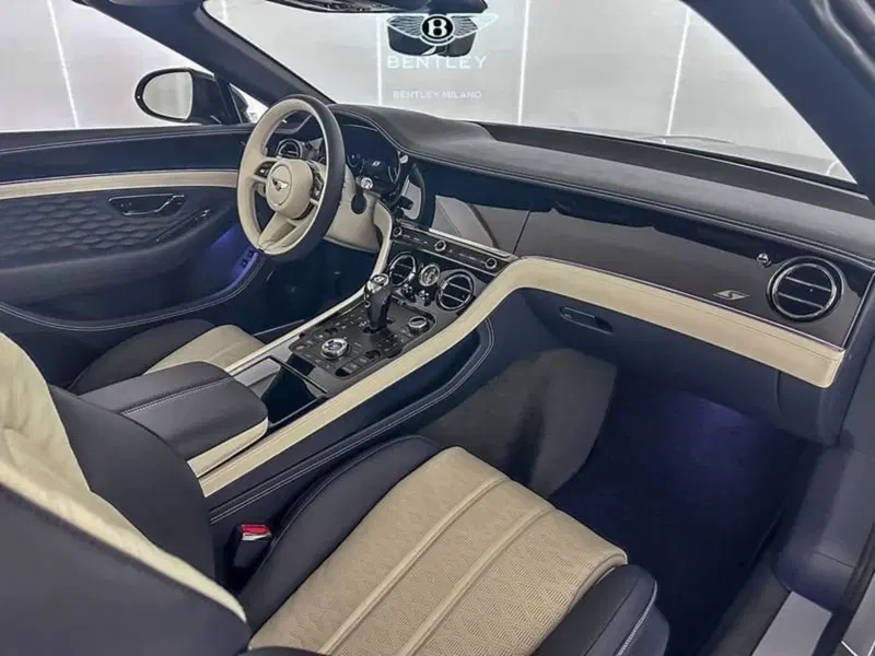 Bentley Continental GTC nuova a Milano (16)