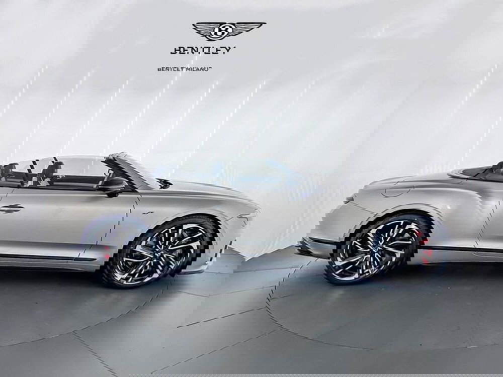 Bentley Continental GTC nuova a Milano (5)