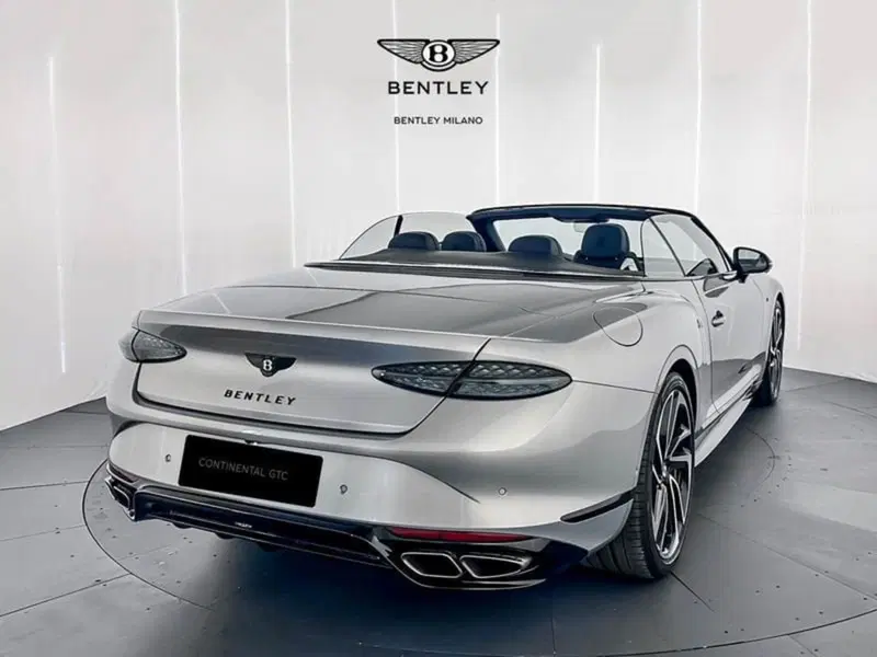 Bentley Continental GTC nuova a Milano (9)