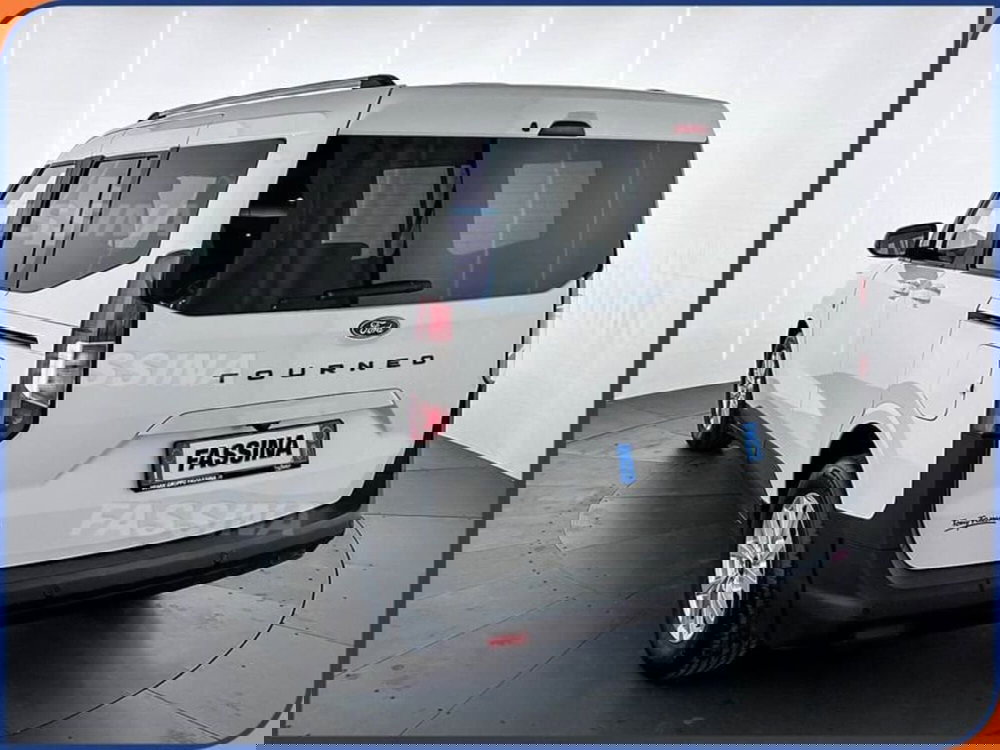 Ford Tourneo Courier usata a Milano (4)