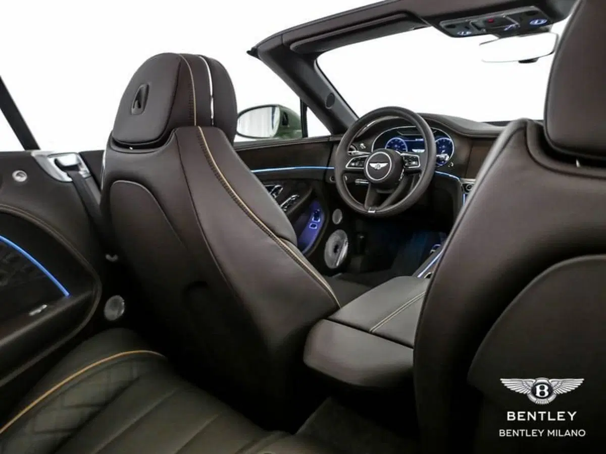 Bentley Continental GTC usata a Milano (13)
