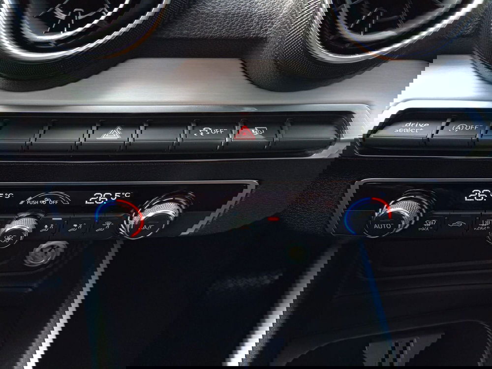 Audi Q2 usata a Bari (8)