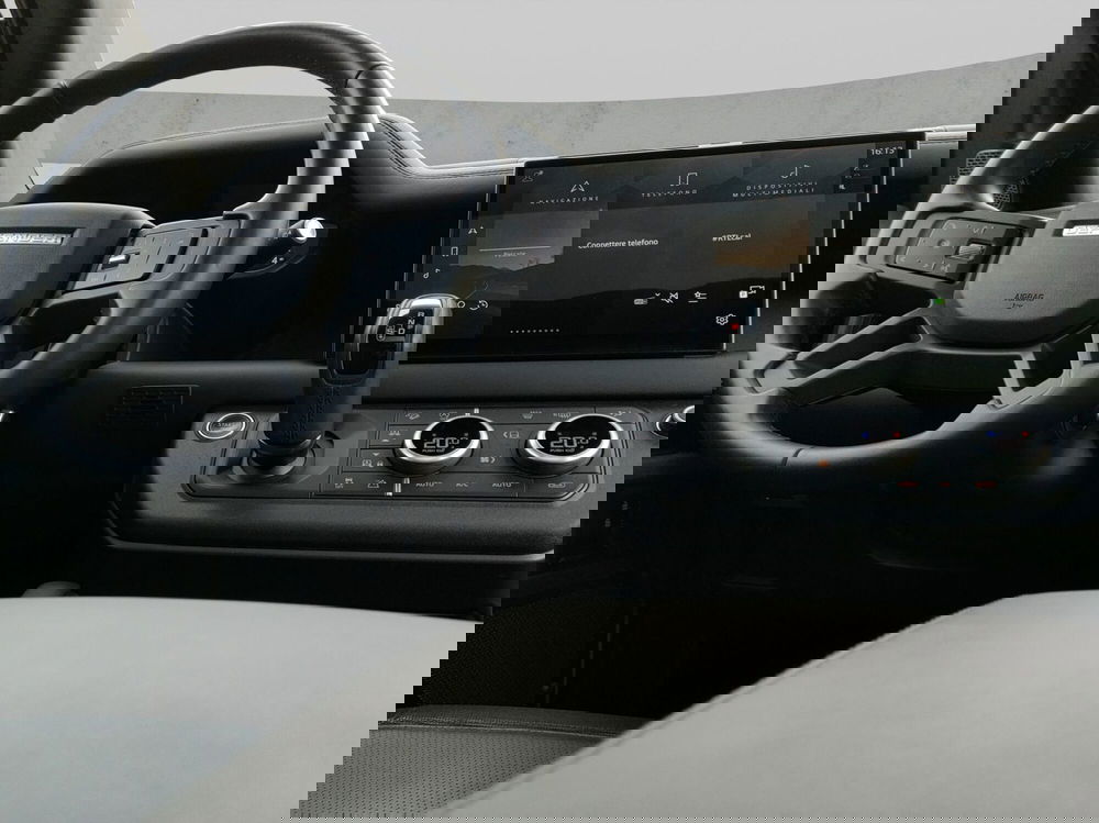 Land Rover Defender usata a Milano (11)