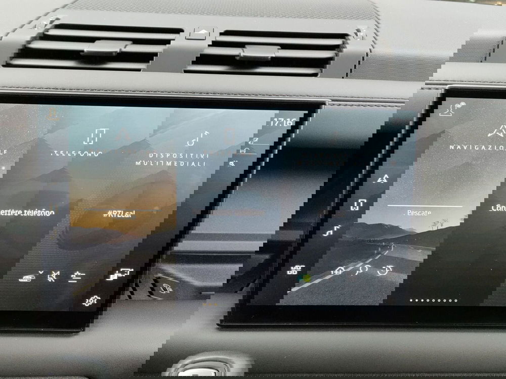 Land Rover Defender usata a Milano (14)