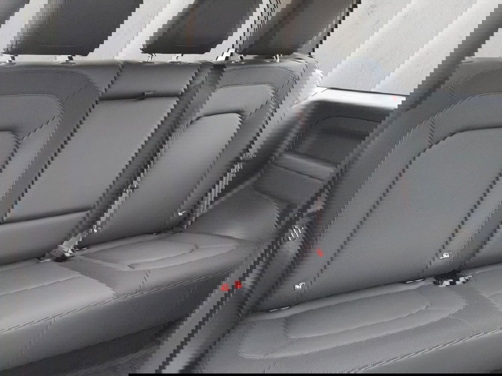 Land Rover Defender usata a Milano (5)