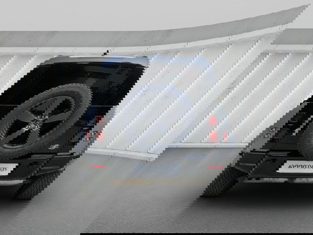 Land Rover Defender usata a Milano (7)