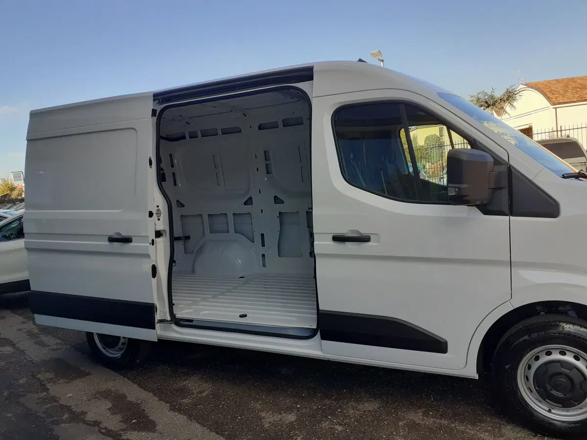 Nissan Interstar Furgone nuova a Modena (7)