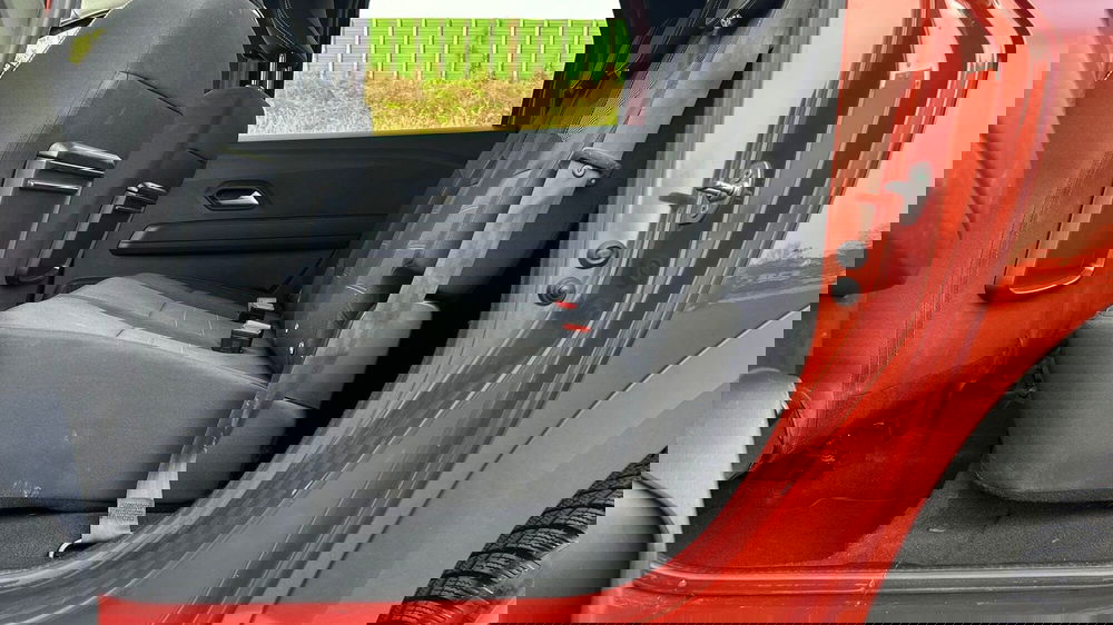 Dacia Jogger usata a Padova (16)