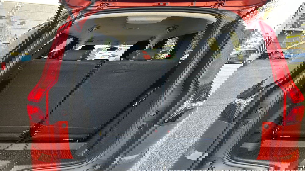 Dacia Jogger usata a Padova (18)