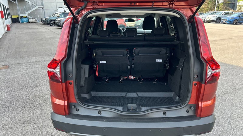 Dacia Jogger usata a Padova (19)