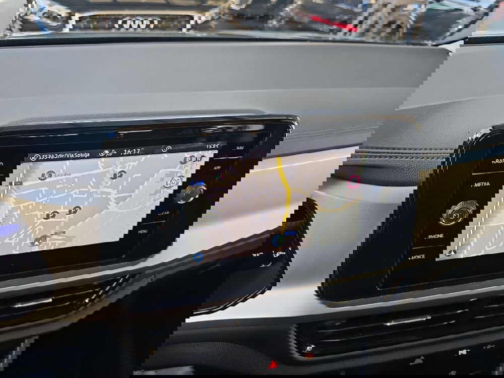 Volkswagen T-Roc usata a Lecco (13)