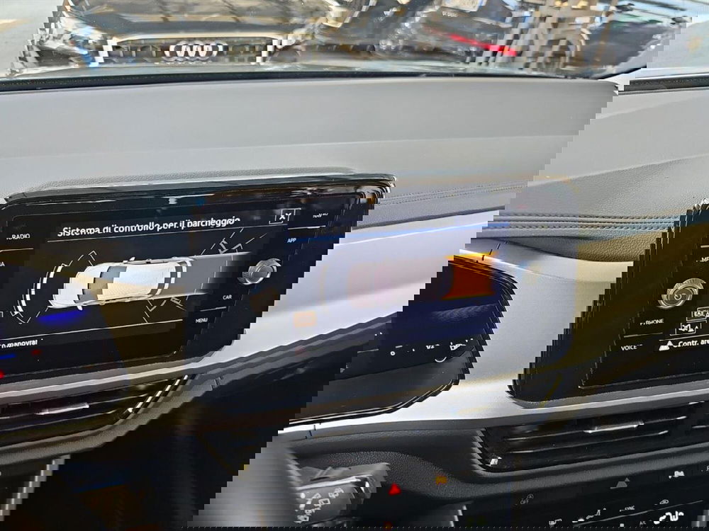 Volkswagen T-Roc usata a Lecco (15)