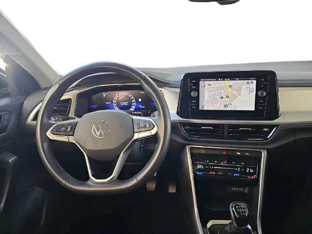 Volkswagen T-Roc usata a Lecco (8)