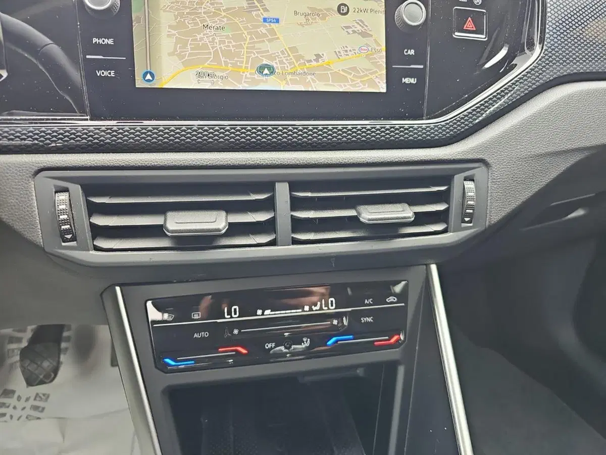 Volkswagen Taigo usata a Lecco (13)