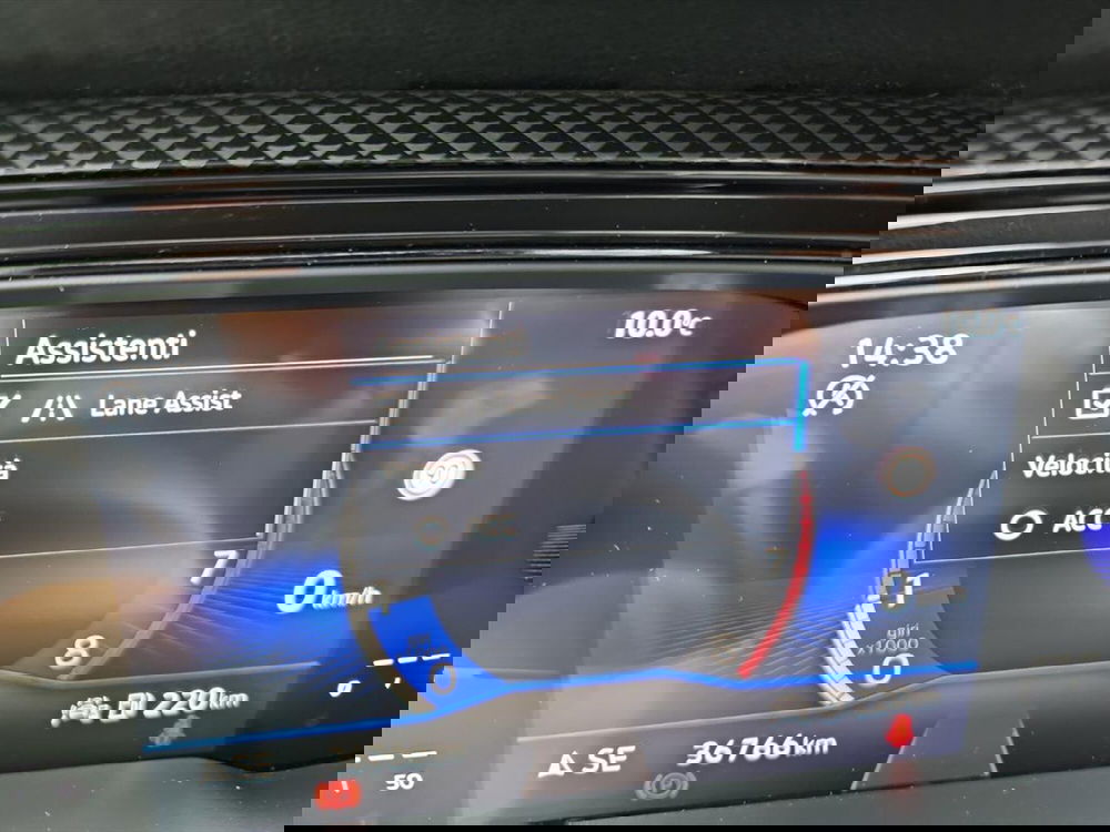 Volkswagen Taigo usata a Lecco (15)